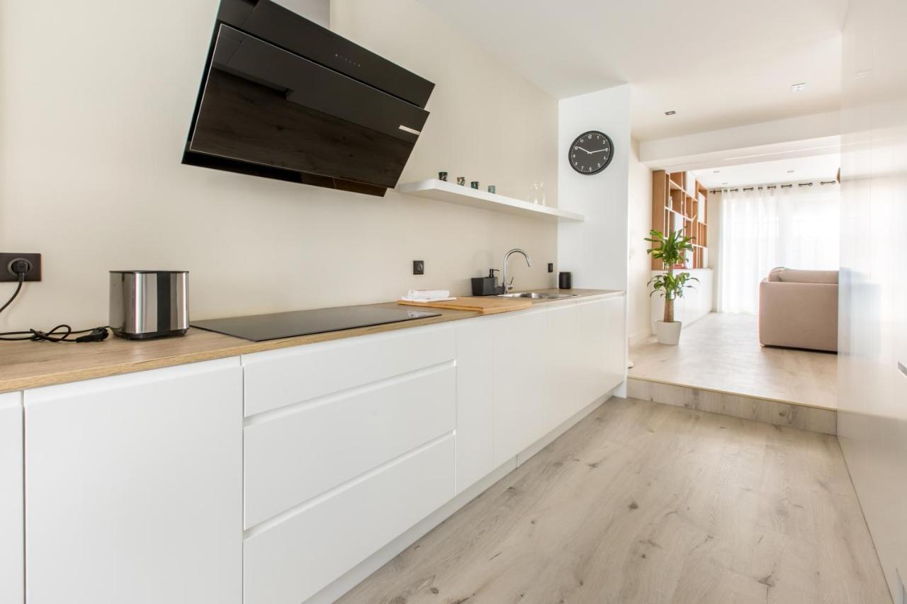 Appartement Spacieux Et Moderne 4 Chambres A 5Mn A Pieds Republique Lille Ngoại thất bức ảnh