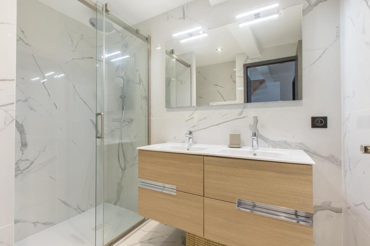 Appartement Spacieux Et Moderne 4 Chambres A 5Mn A Pieds Republique Lille Ngoại thất bức ảnh